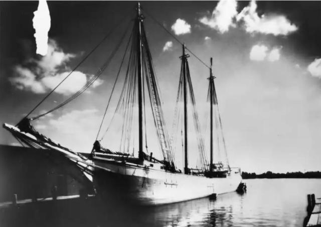 Edwin and Maude 1930