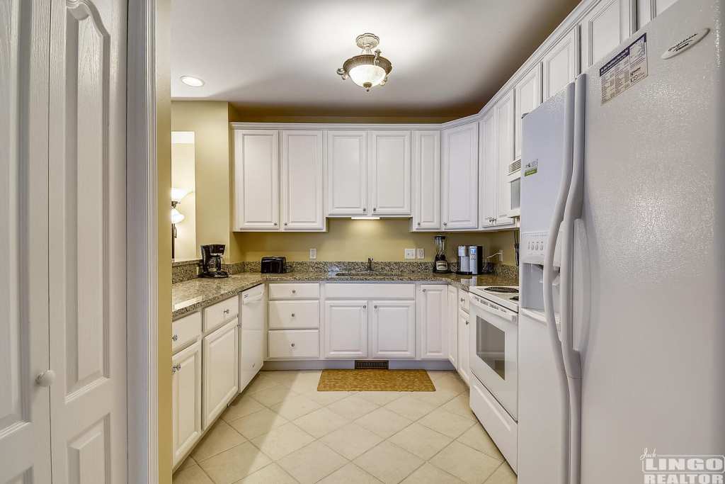 Main+Level-Kitchen-_DSC5399 506F REHOBOTH AVENUE  Rental Property