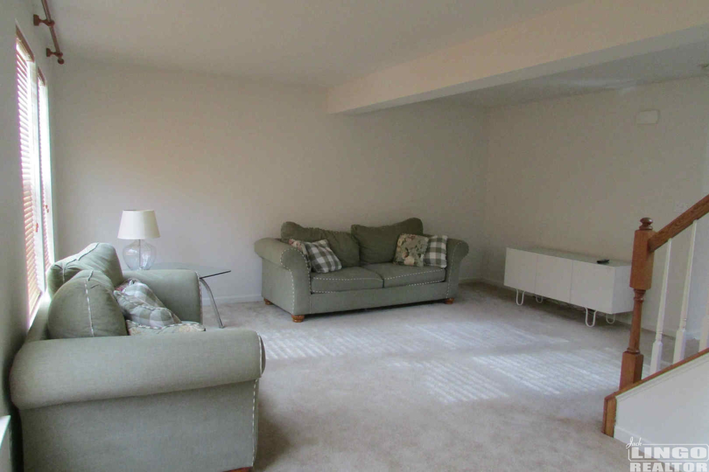 livingroom_3 27573 Mayfield Rd Rental Property