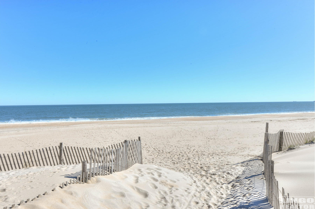 beach Coastal Delaware’s City of Rehoboth Beach is ranked one of the "Top 20 Most Popular Towns in Northeast-USA". - Jack Lingo REALTOR