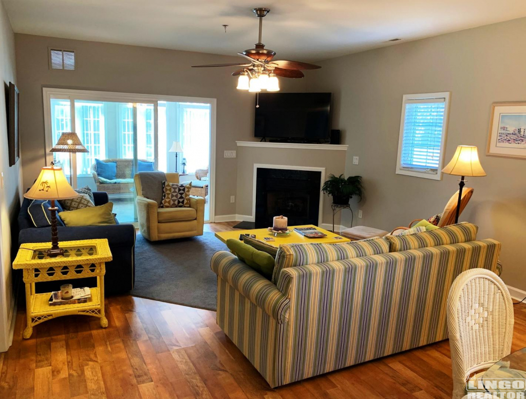 kendig+living+area+and+sunroom Dog-Friendly Rentals - Results from #100