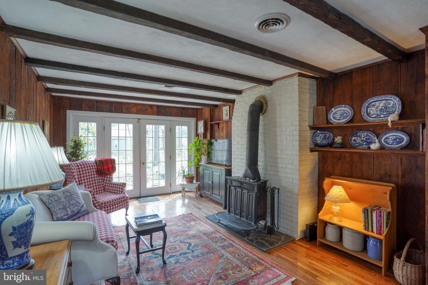 listing image