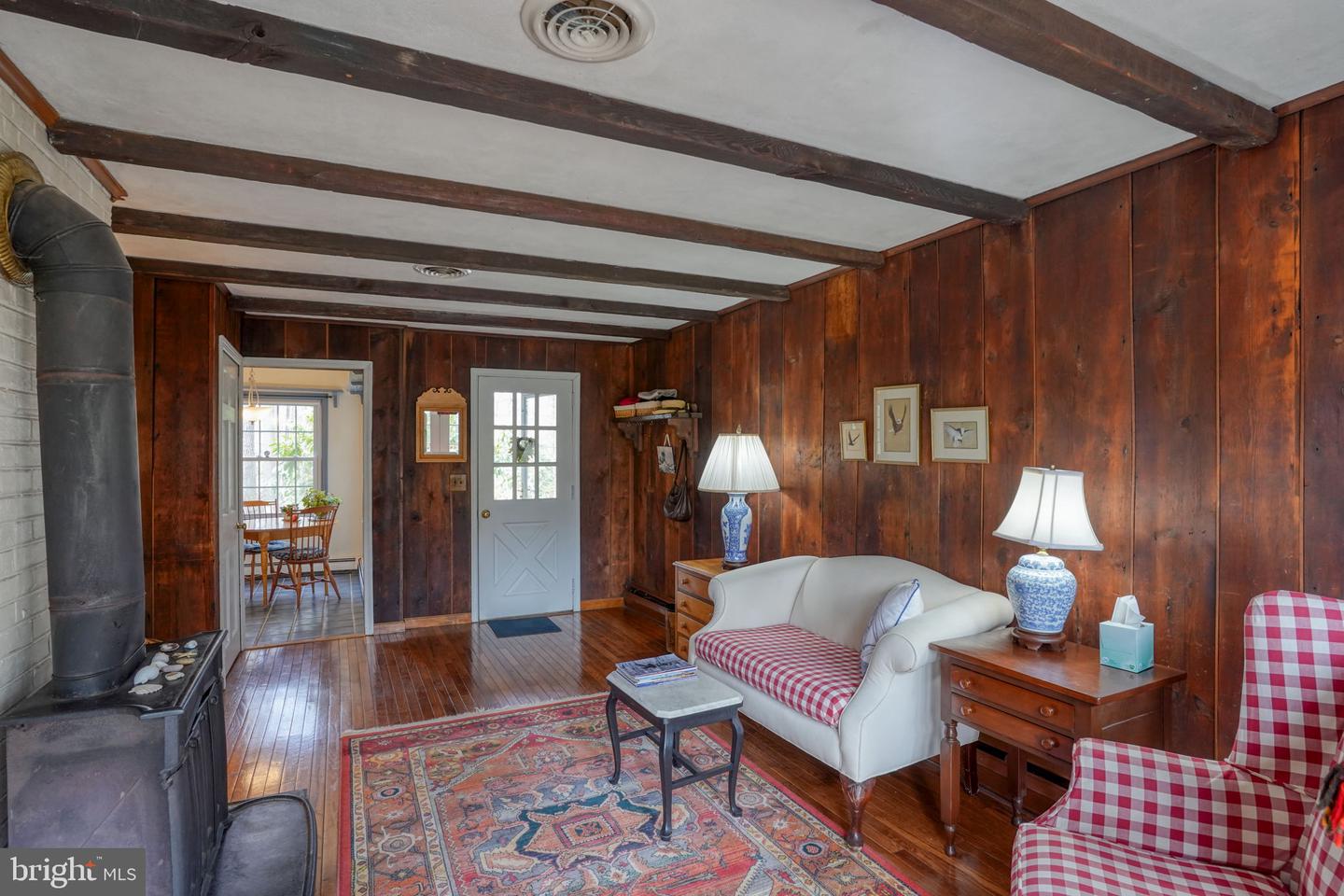 listing image