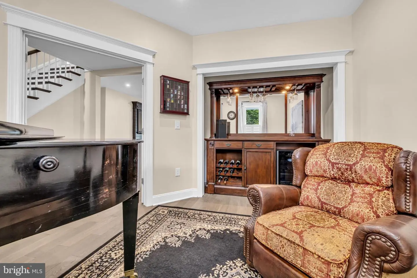 listing image