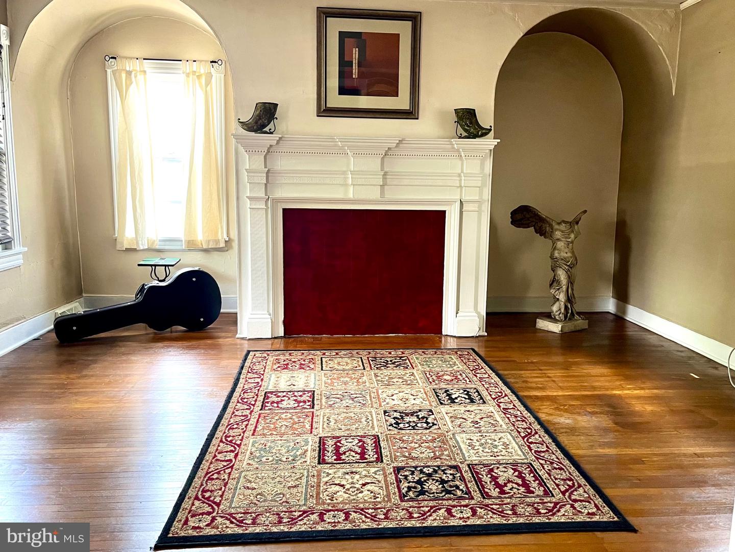 listing image