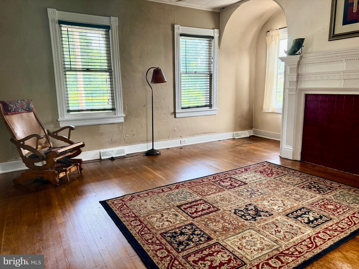 listing image