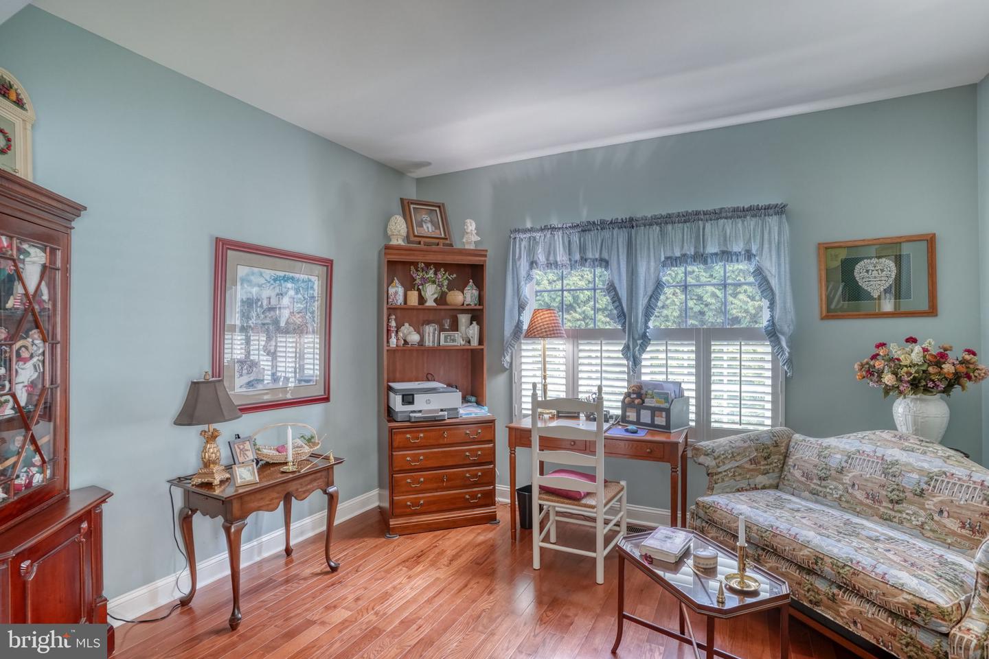 listing image