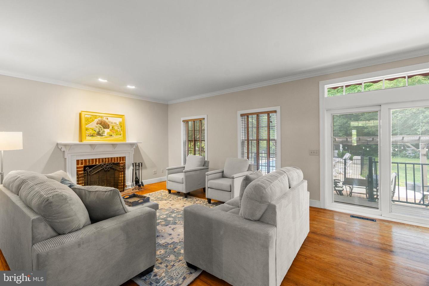 listing image