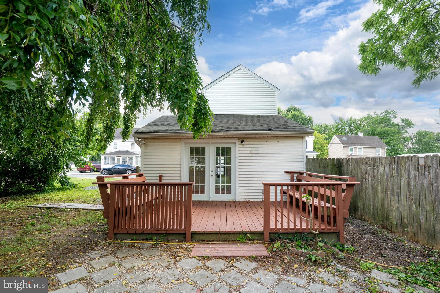 listing image