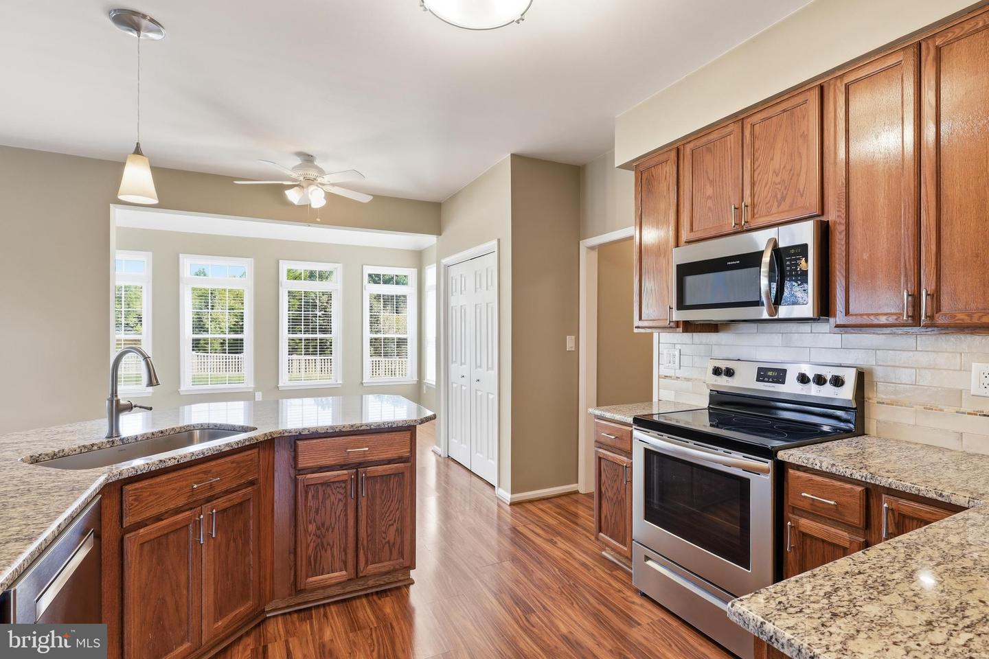 listing image