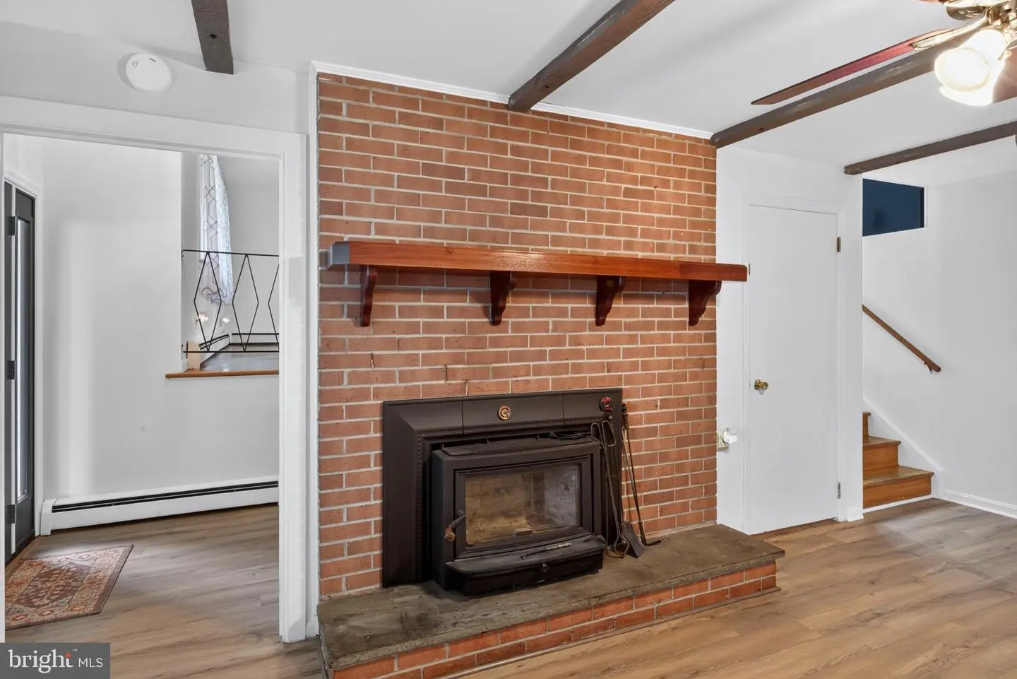 listing image