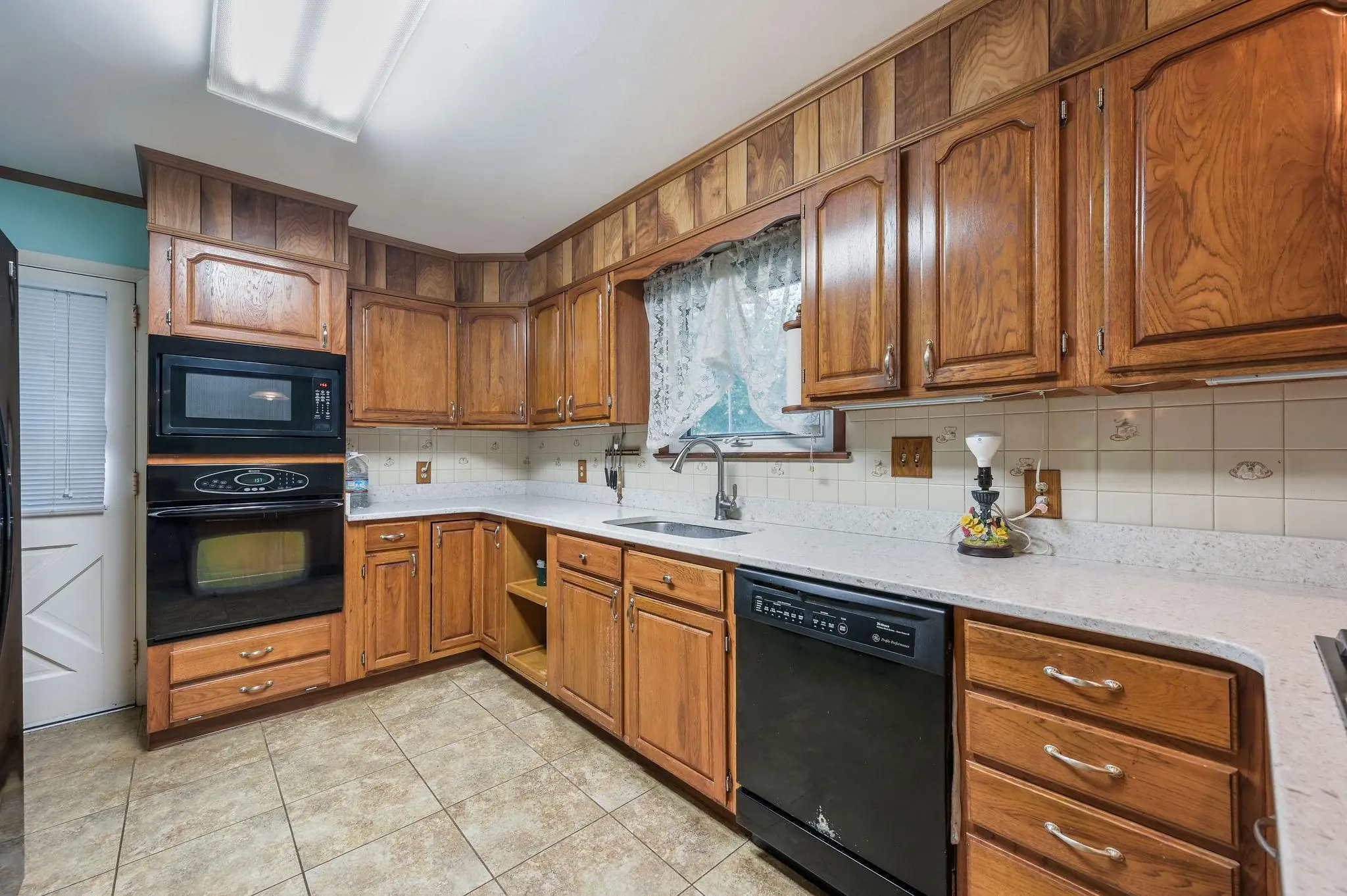 listing image
