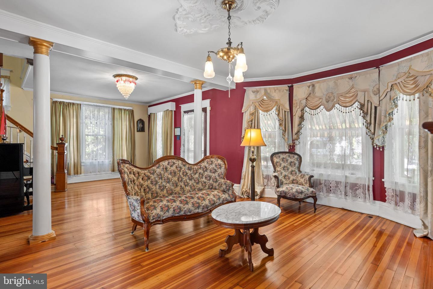 listing image