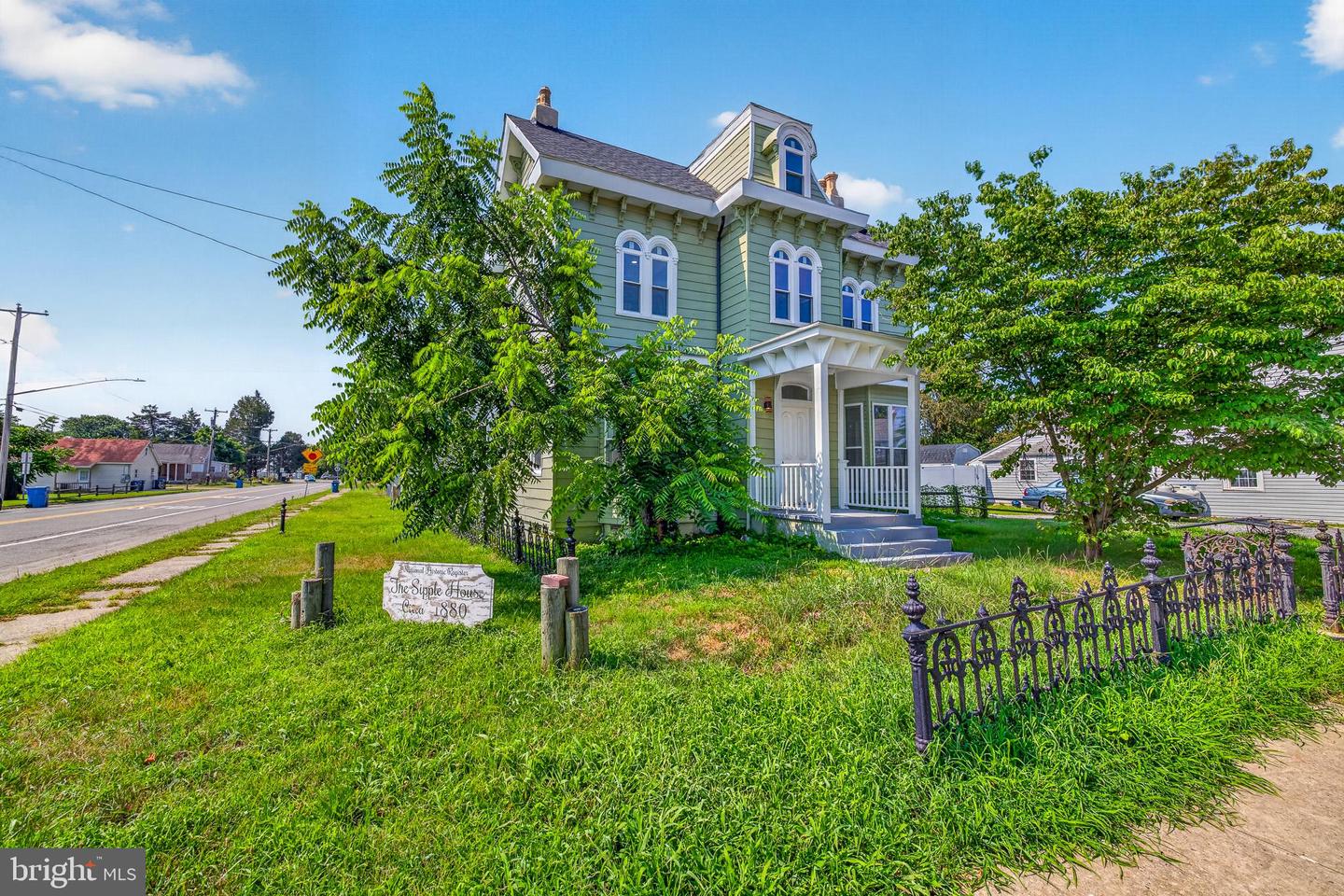 listing image