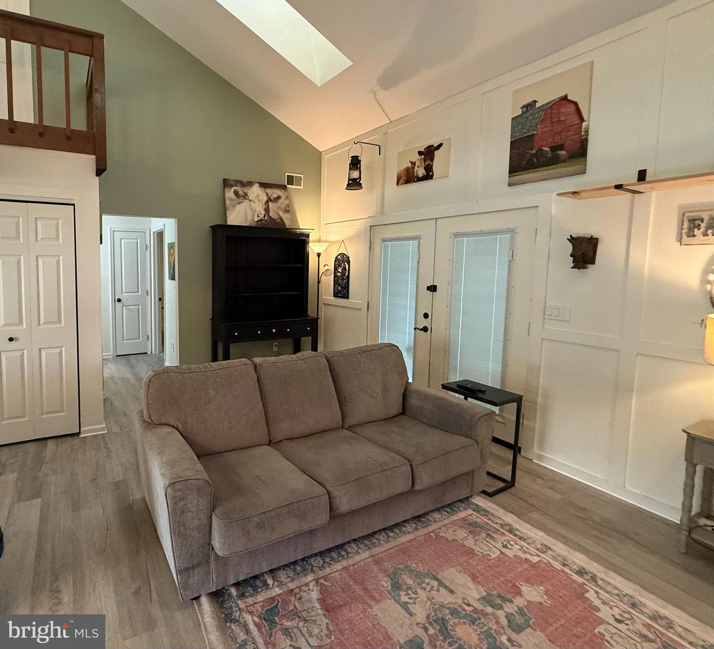 listing image
