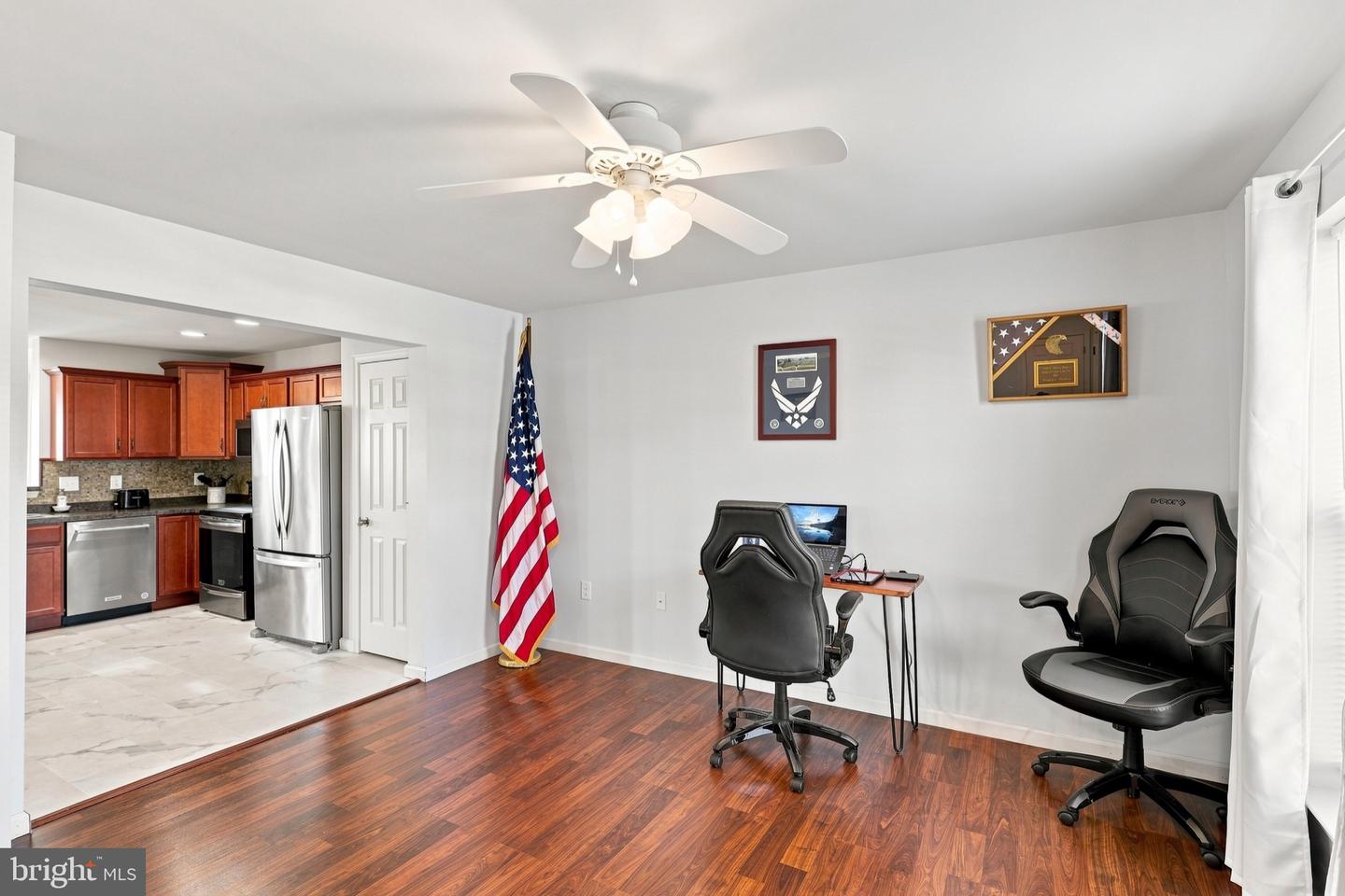 listing image