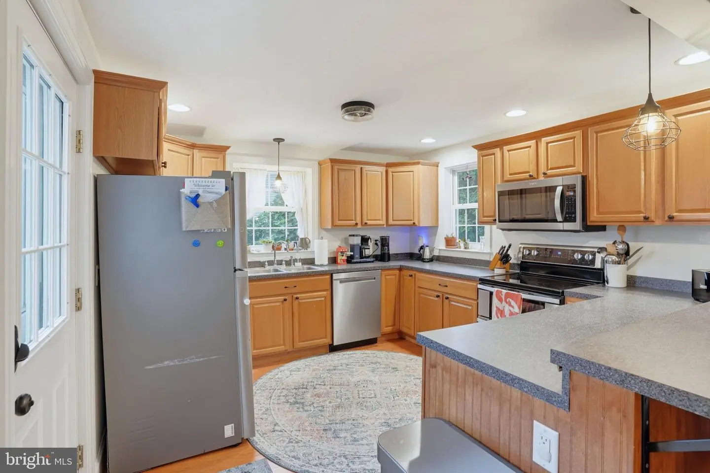 listing image