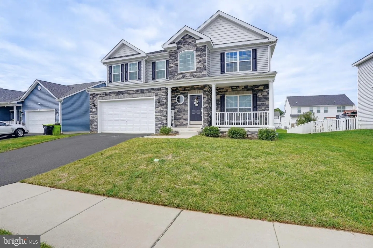listing image