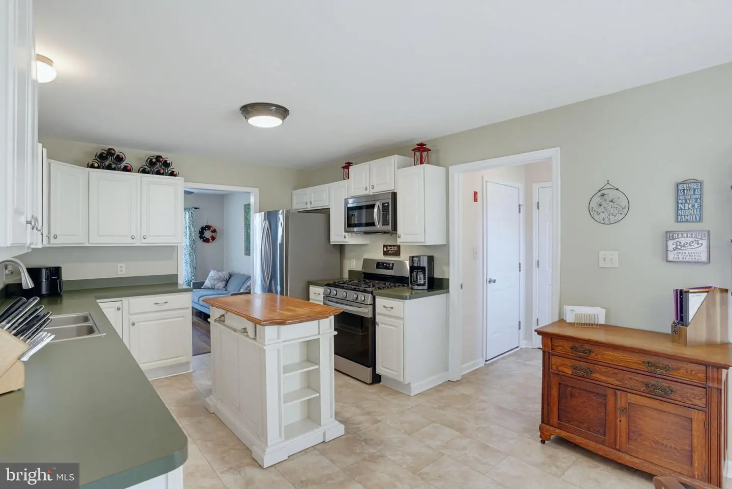 listing image