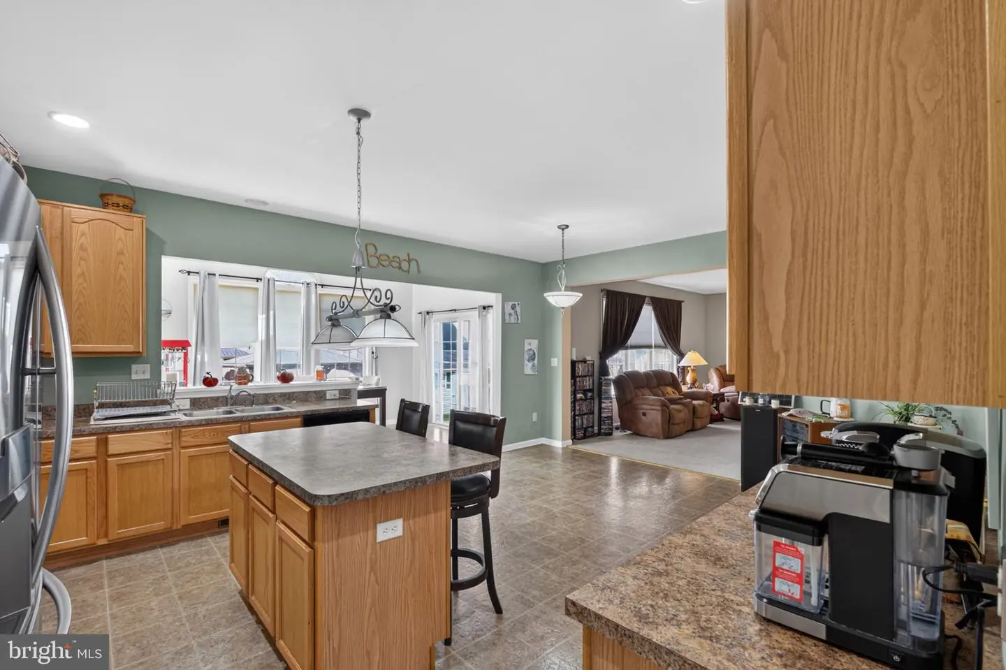 listing image