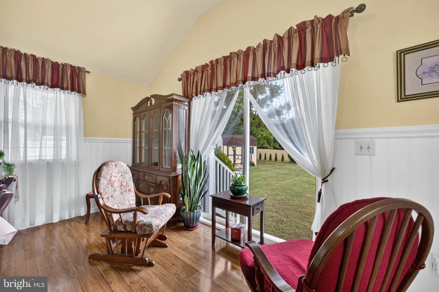 listing image