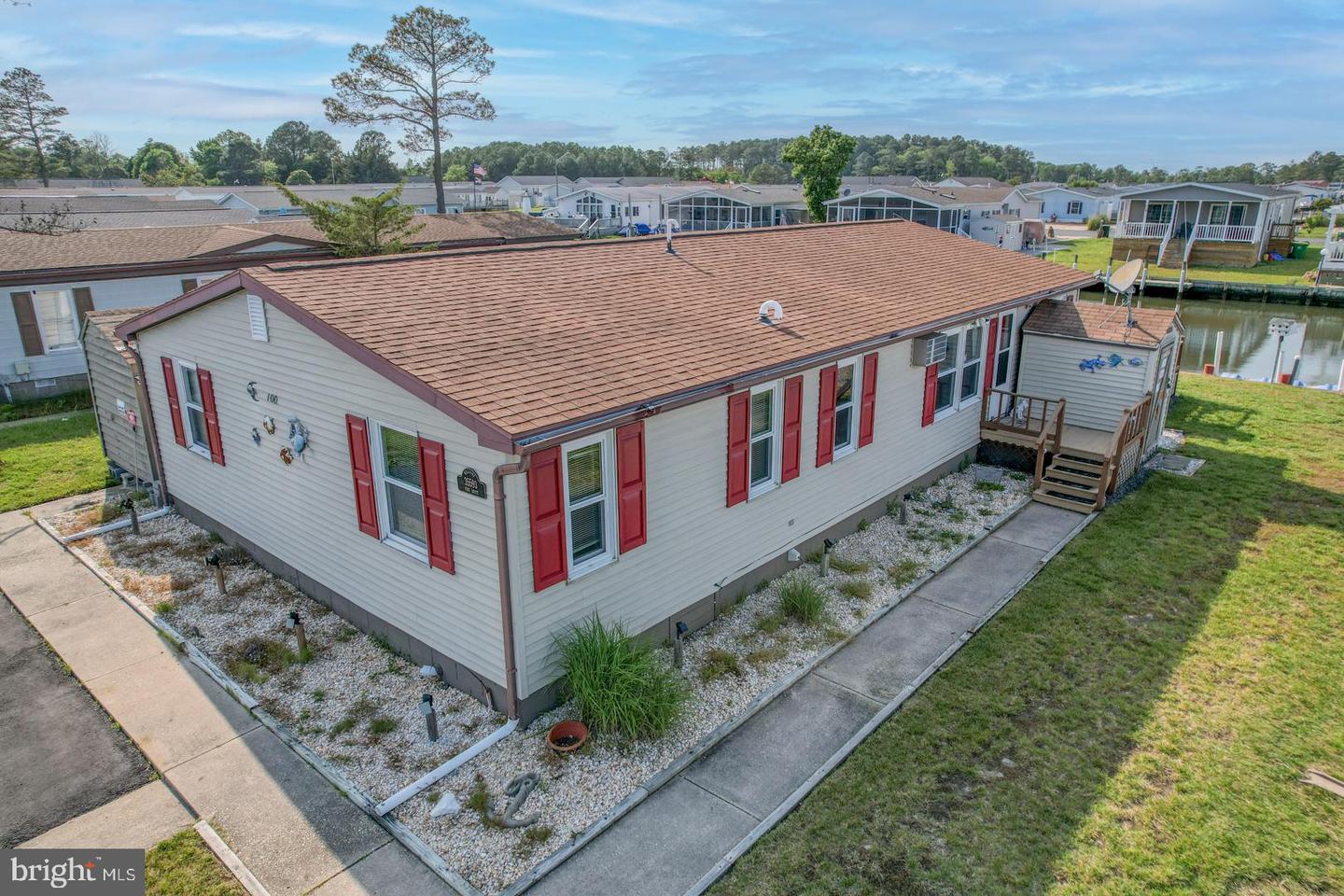 listing image