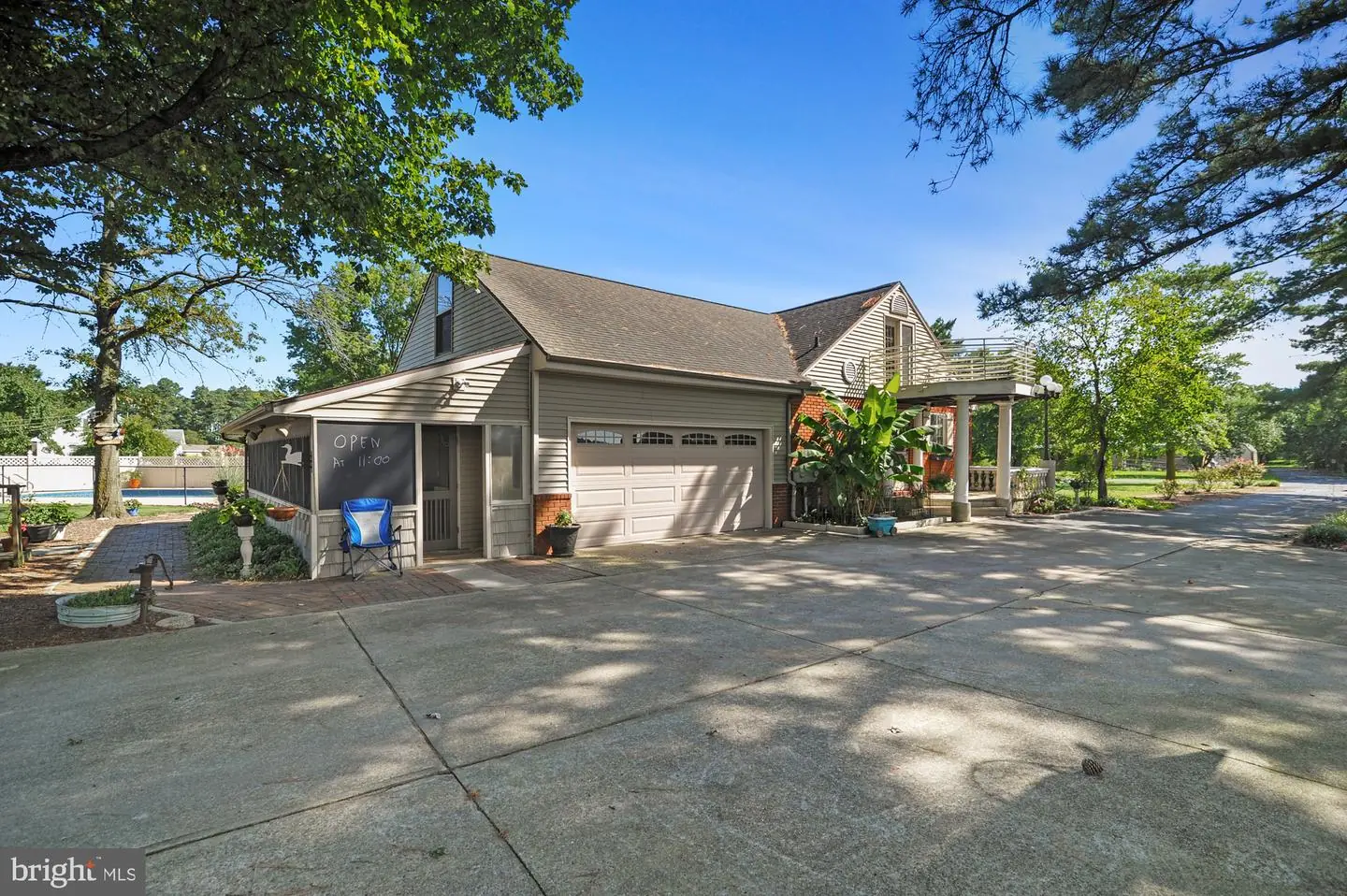 listing image