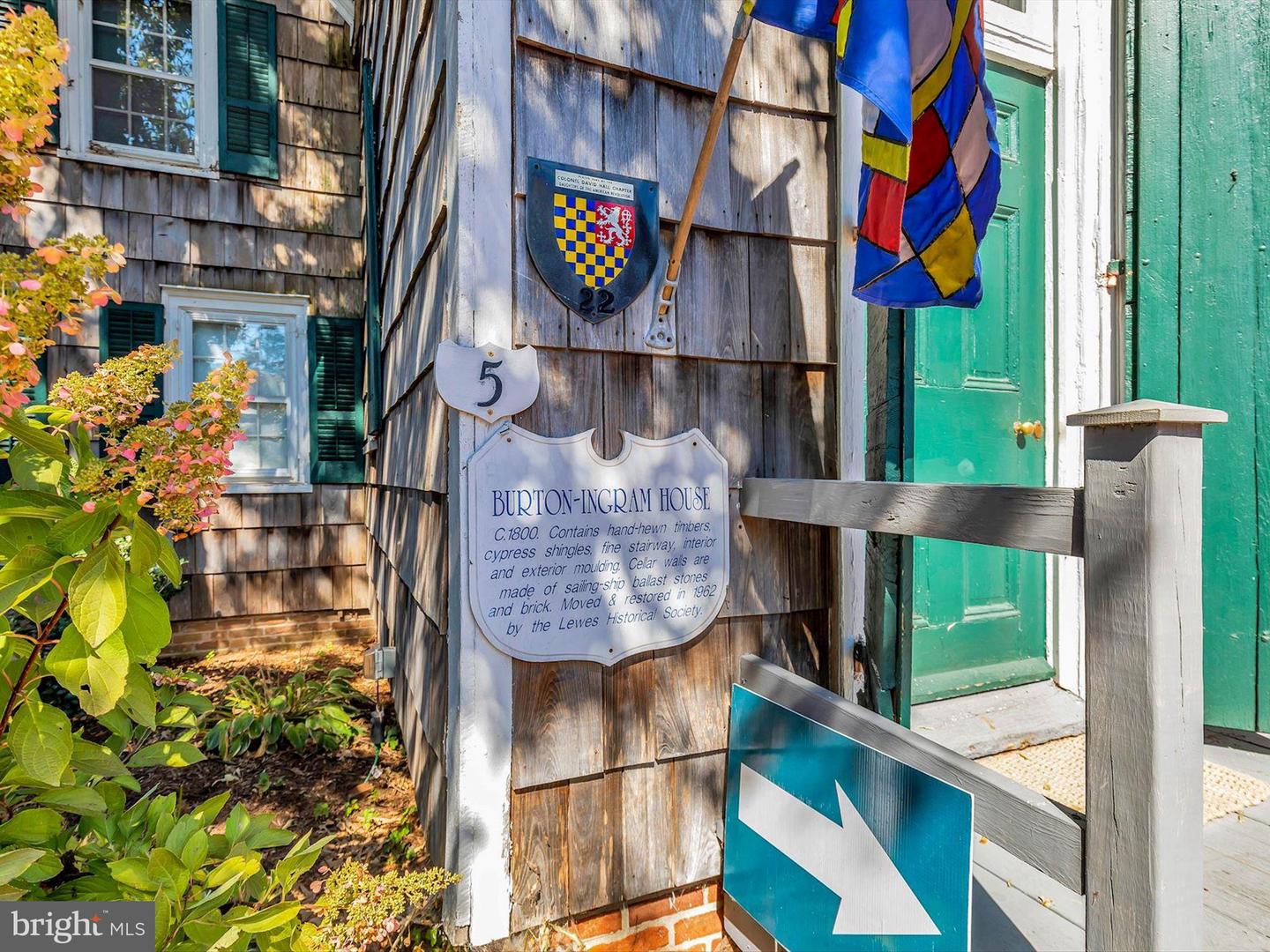 listing image