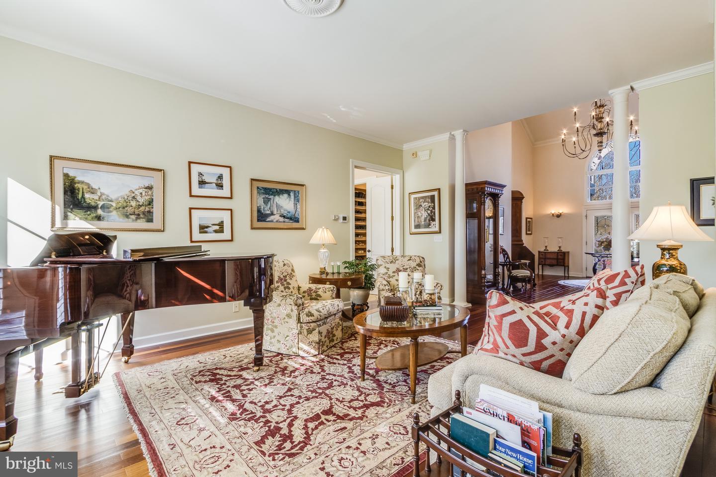 listing image