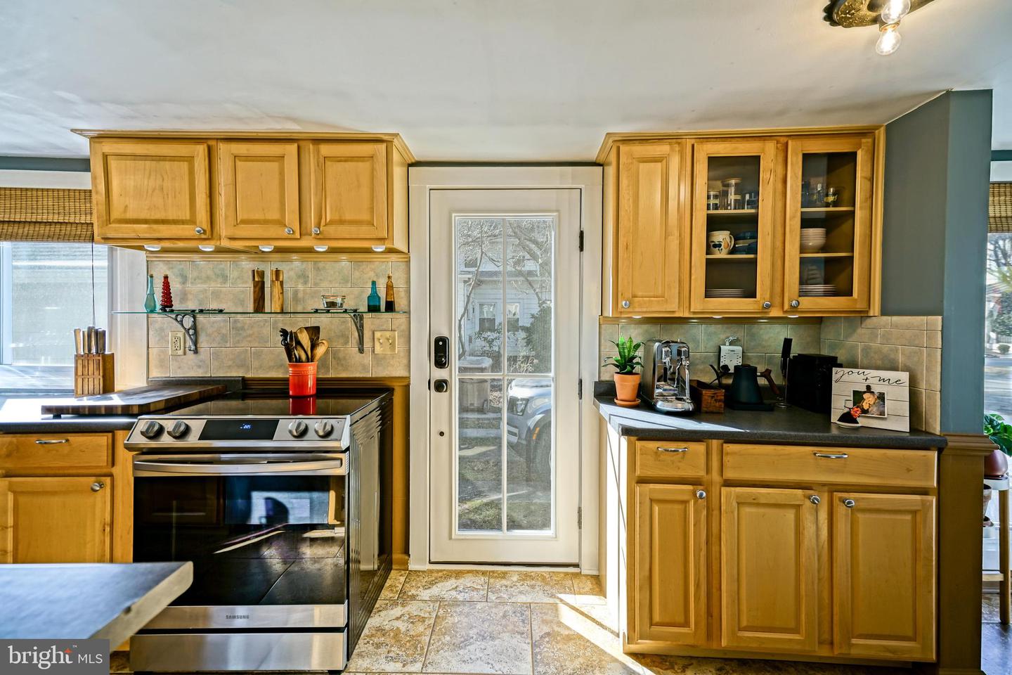 listing image