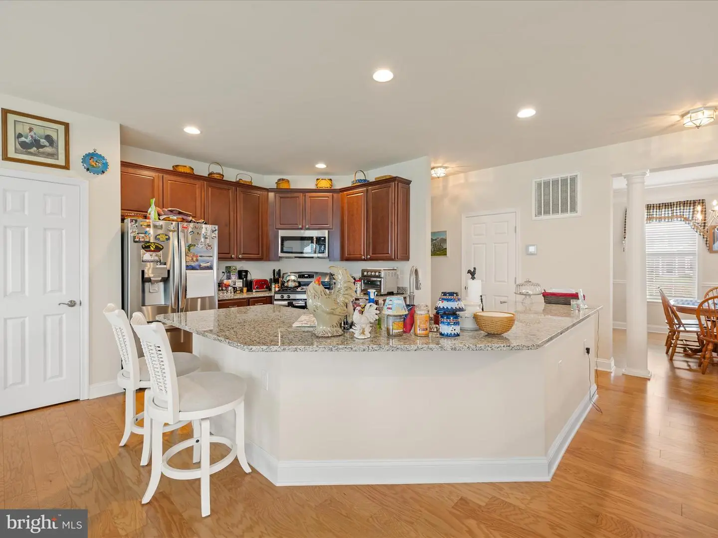 listing image