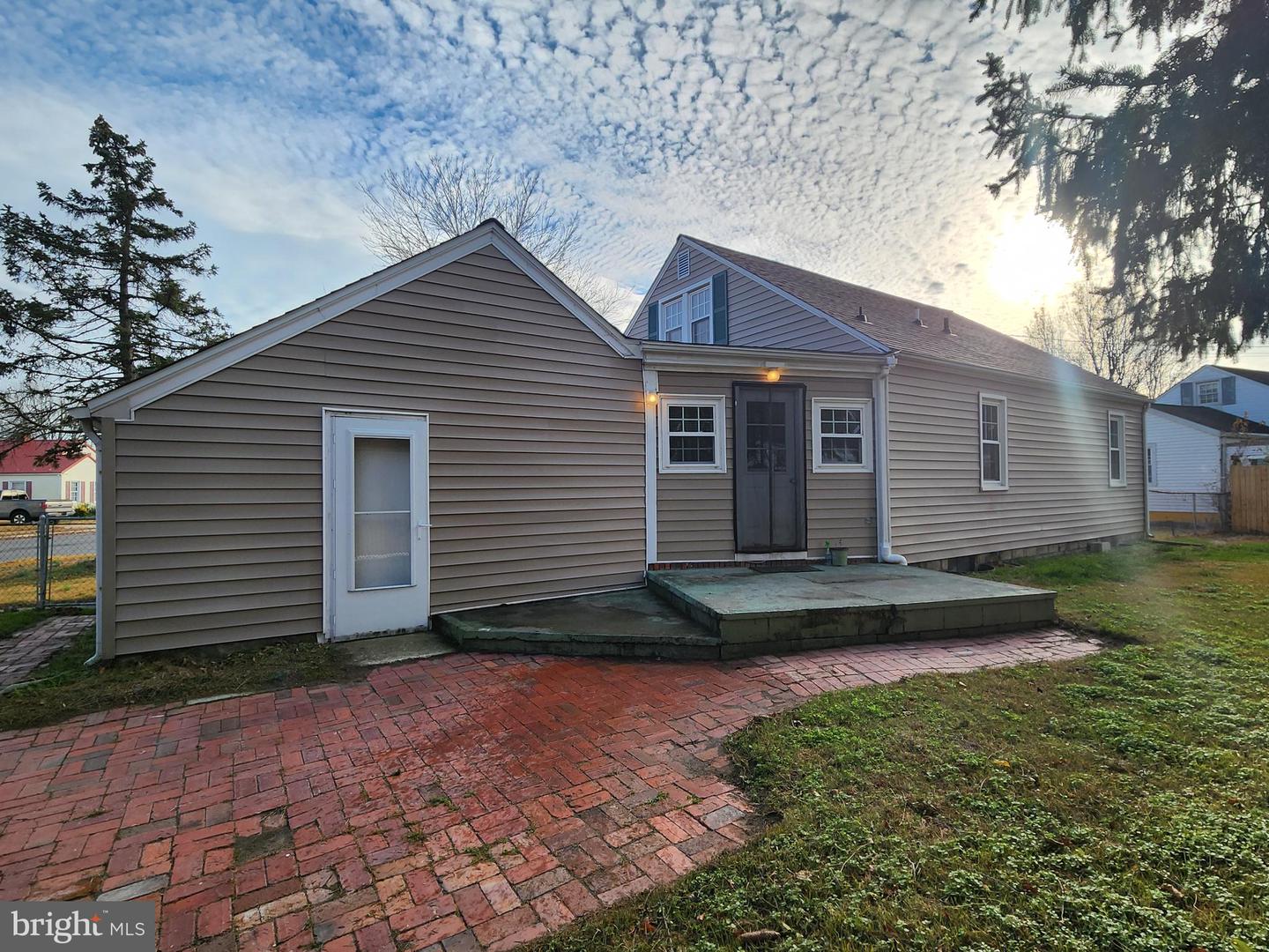 listing image