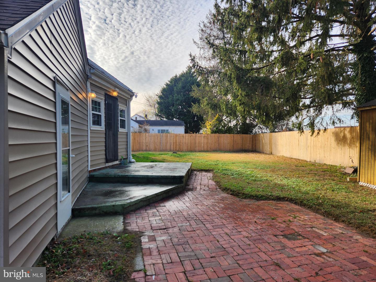 listing image