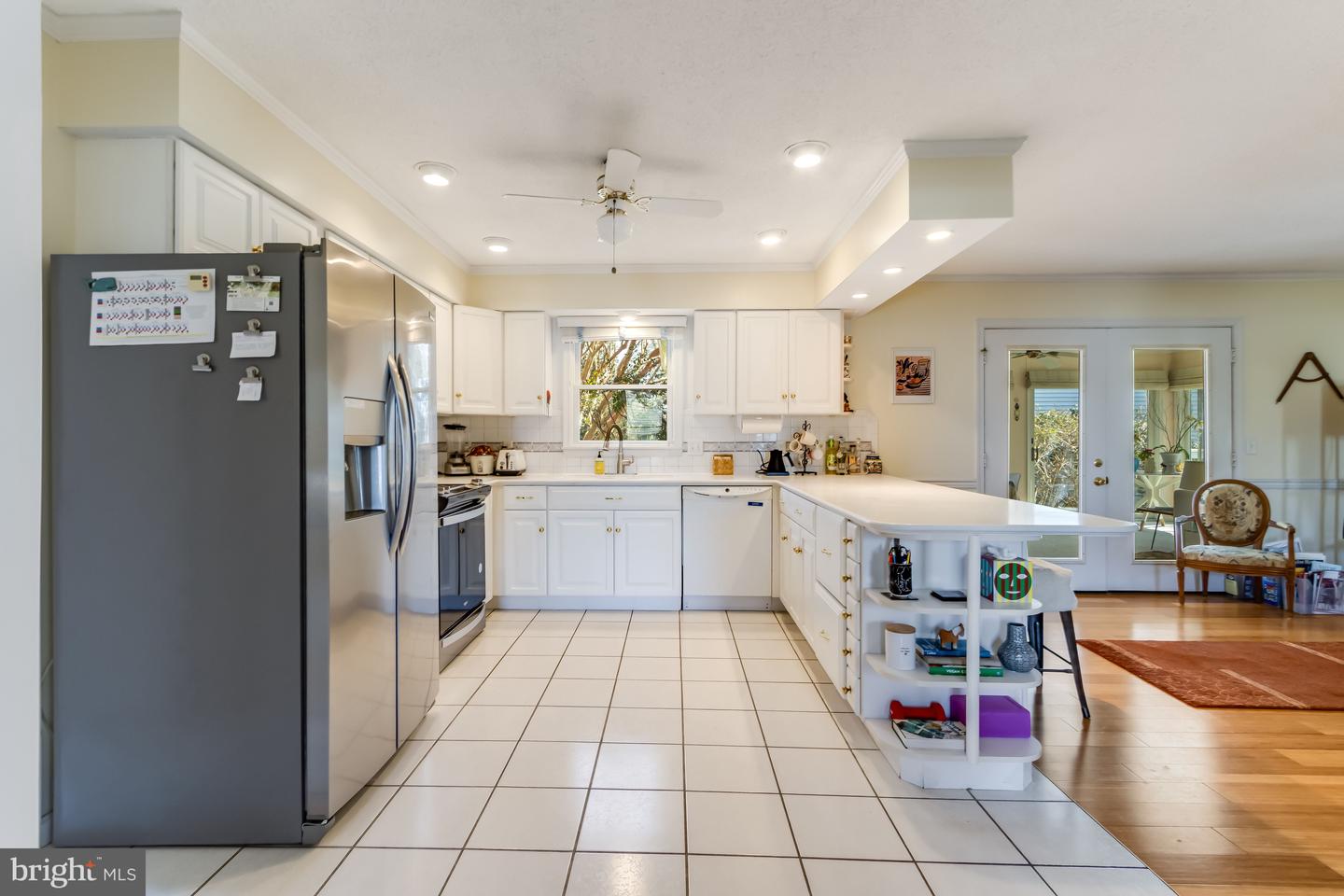 listing image