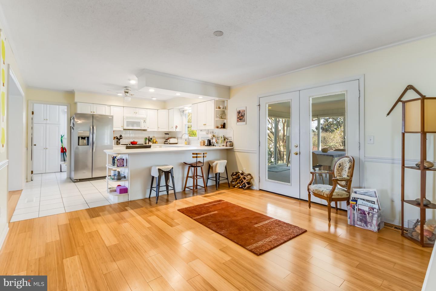 listing image