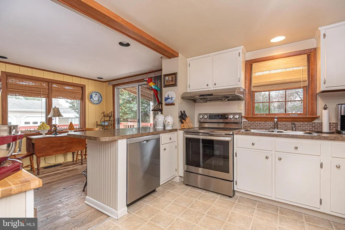 listing image