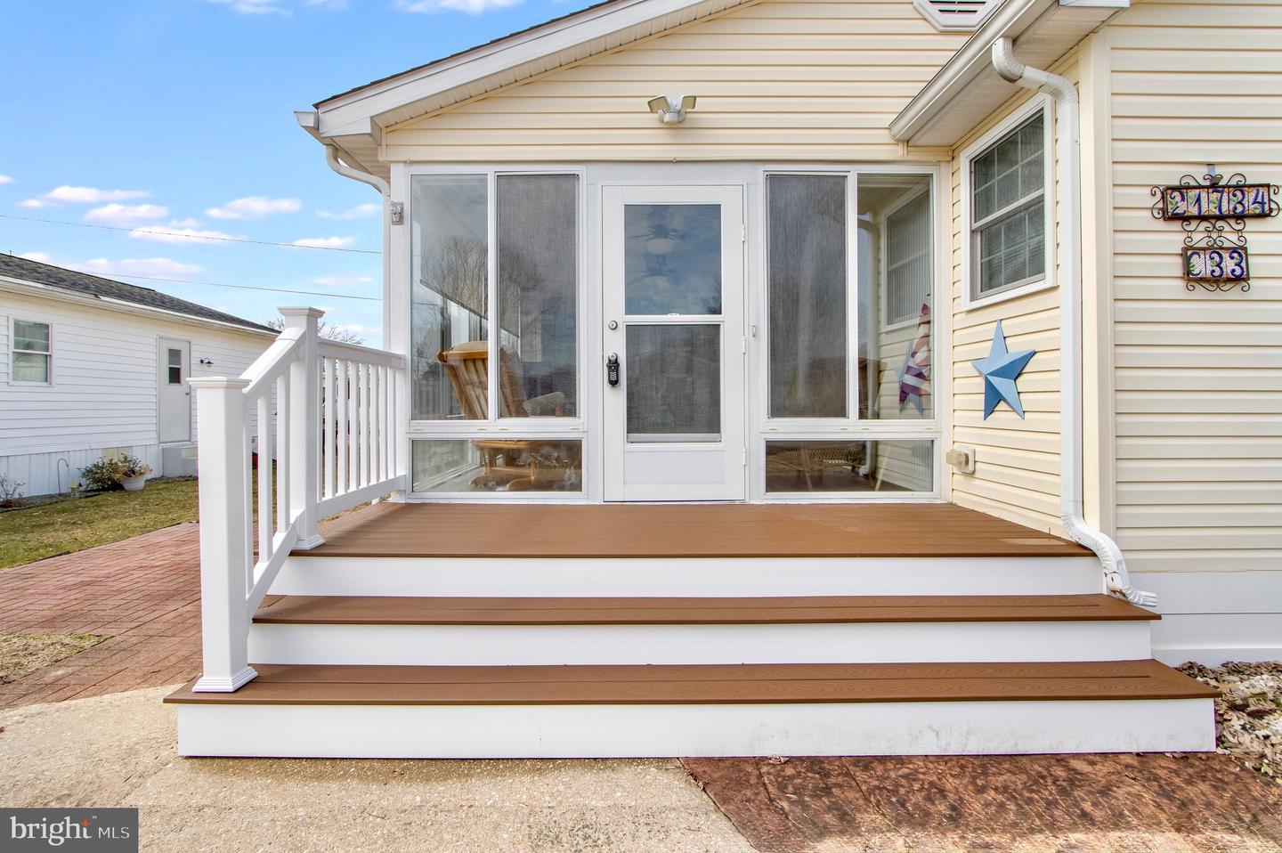listing image