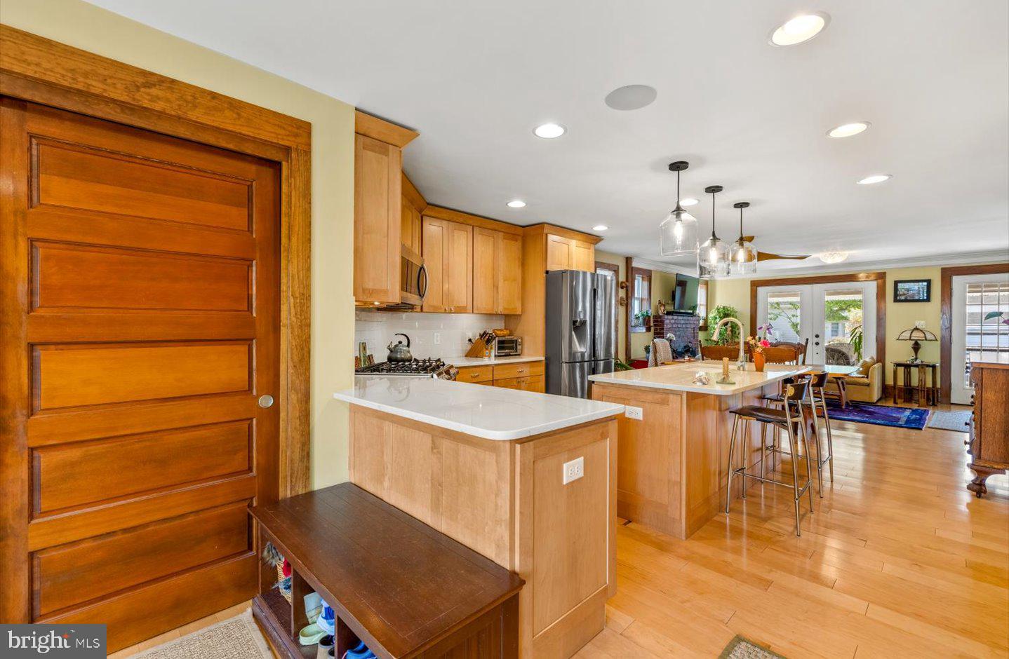 listing image