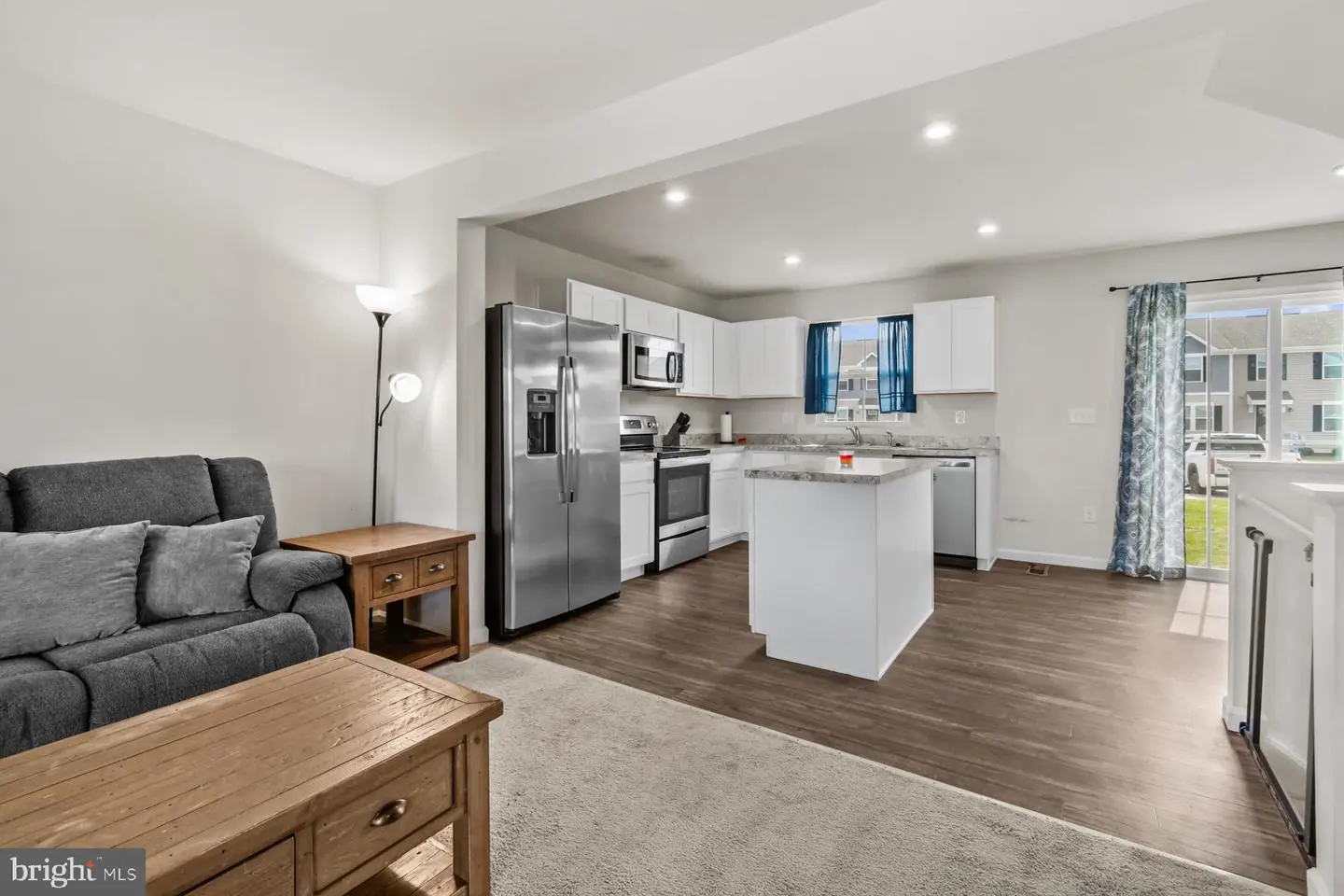 listing image