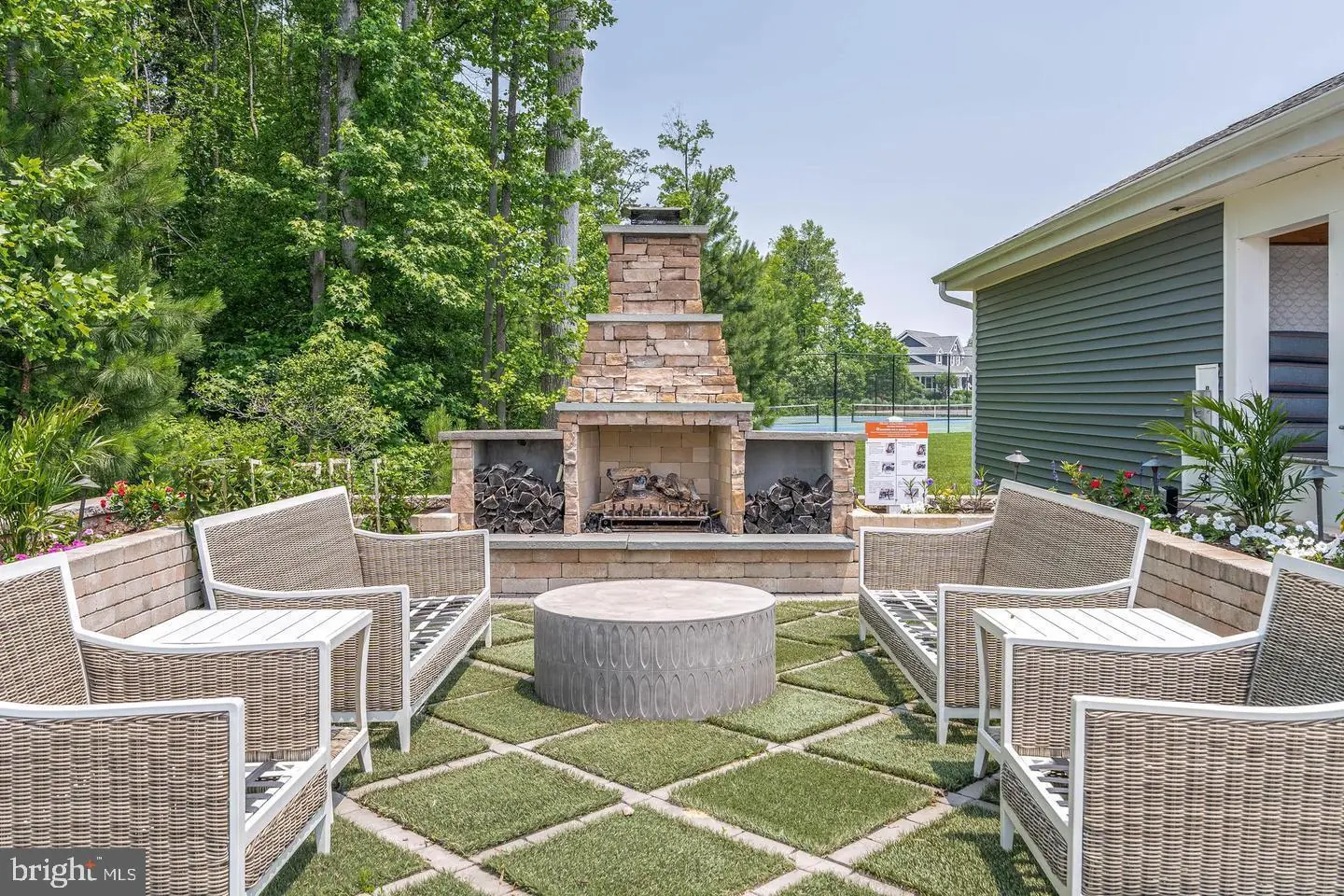 listing image