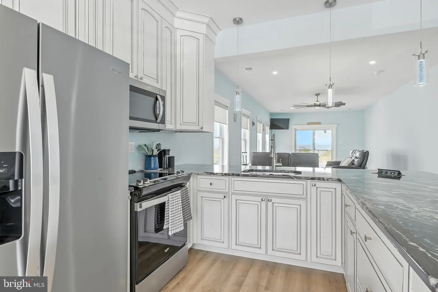 listing image