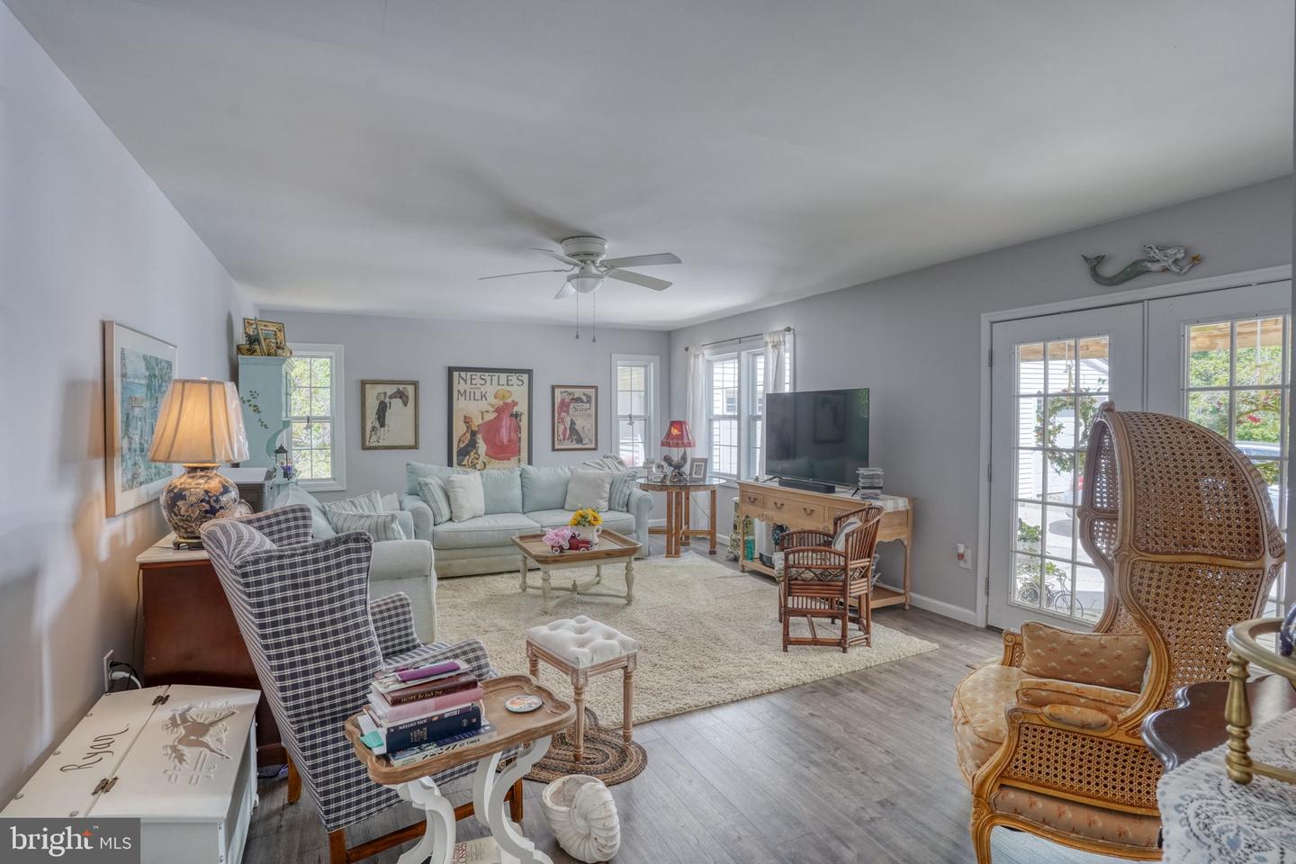 listing image