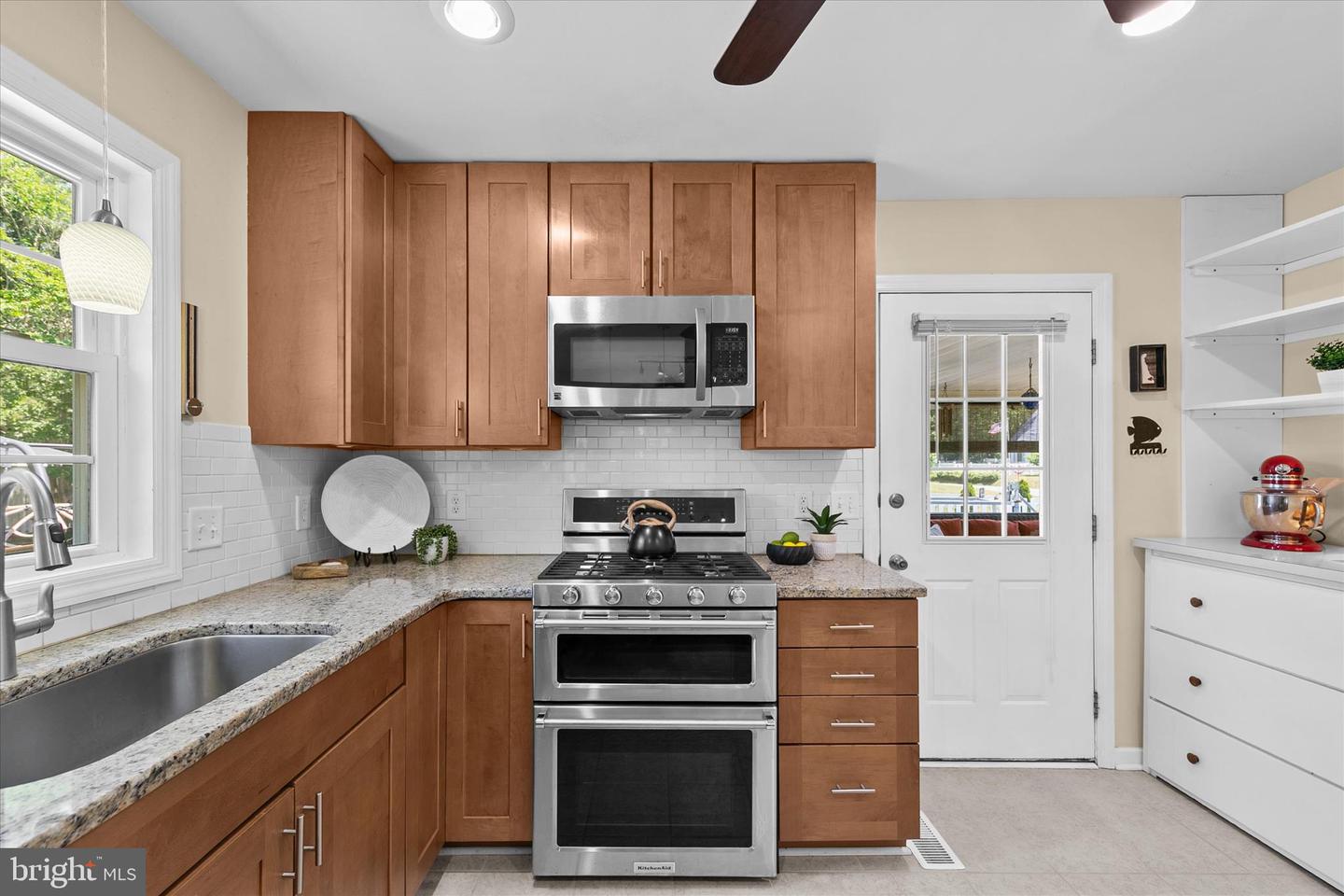 listing image
