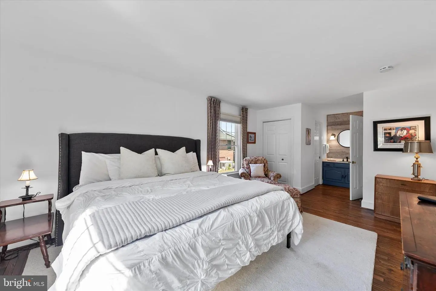 listing image