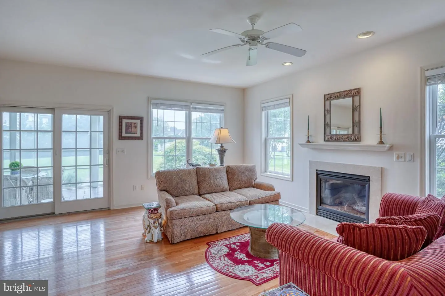 listing image