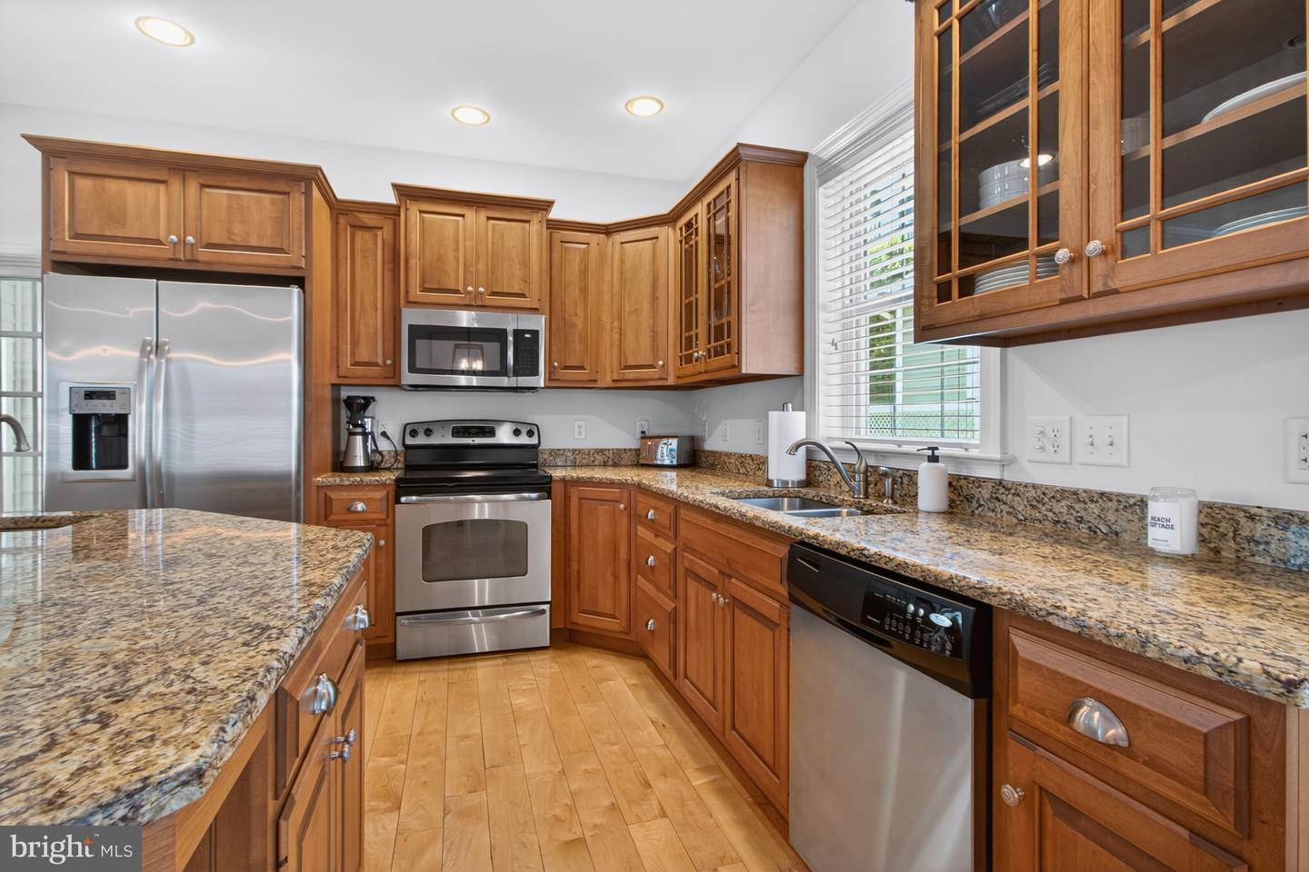 listing image