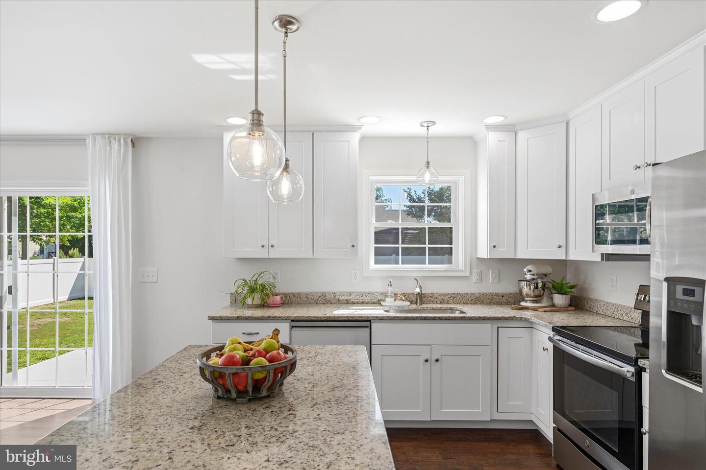 listing image