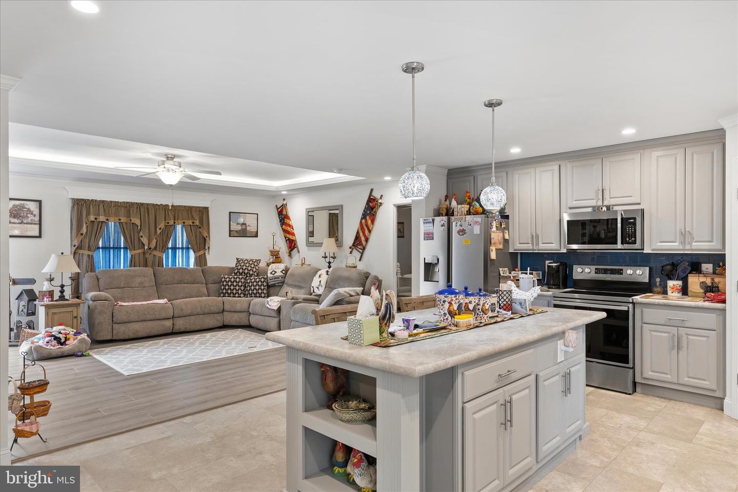 listing image