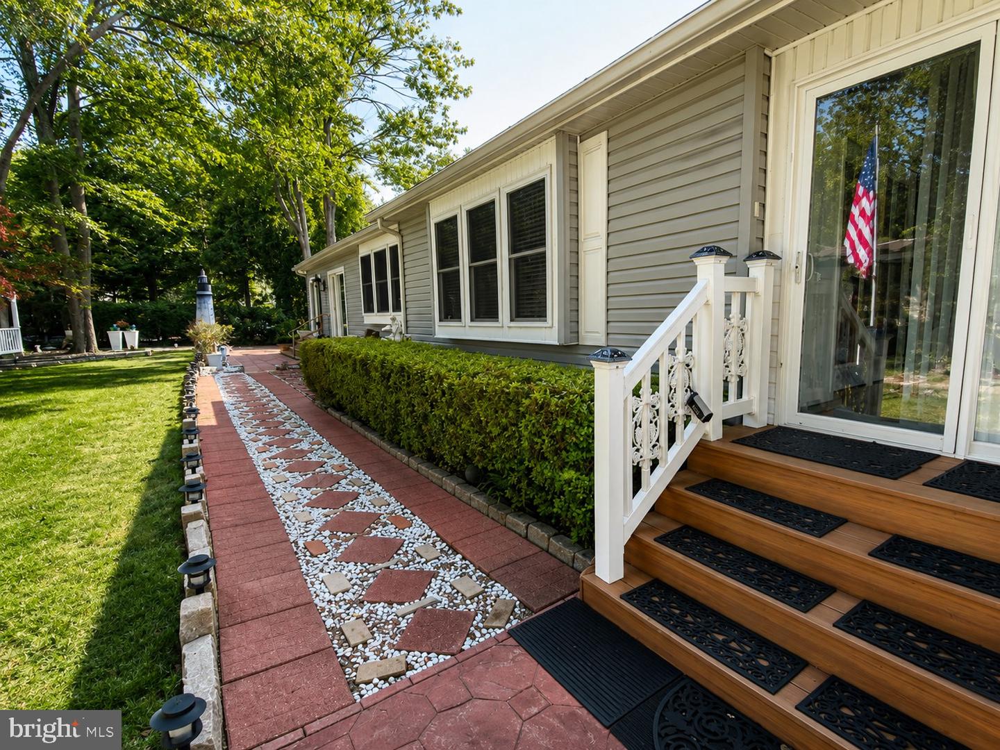 listing image