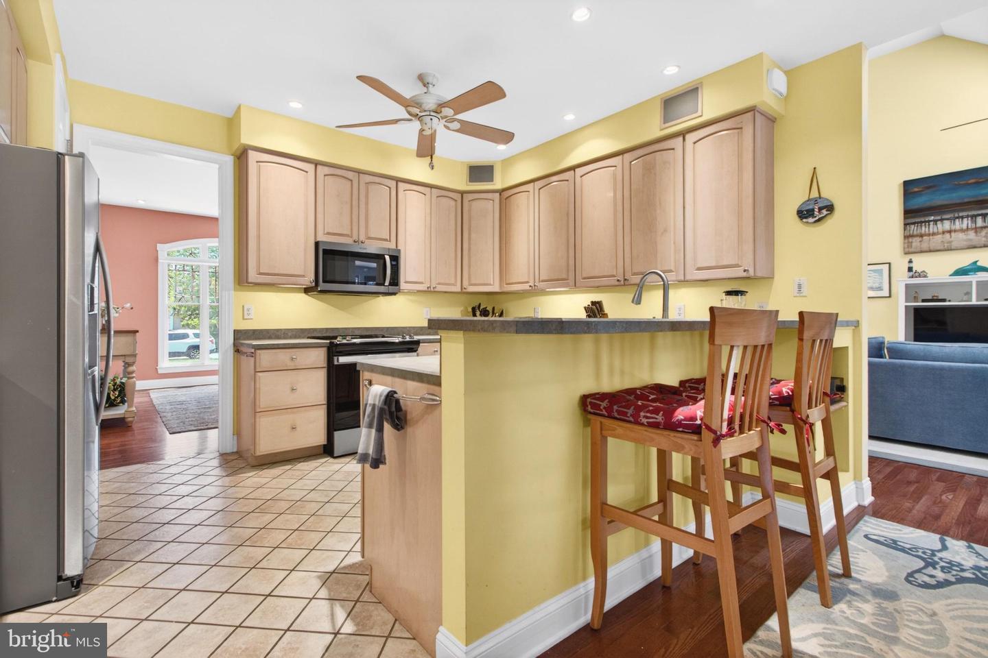 listing image